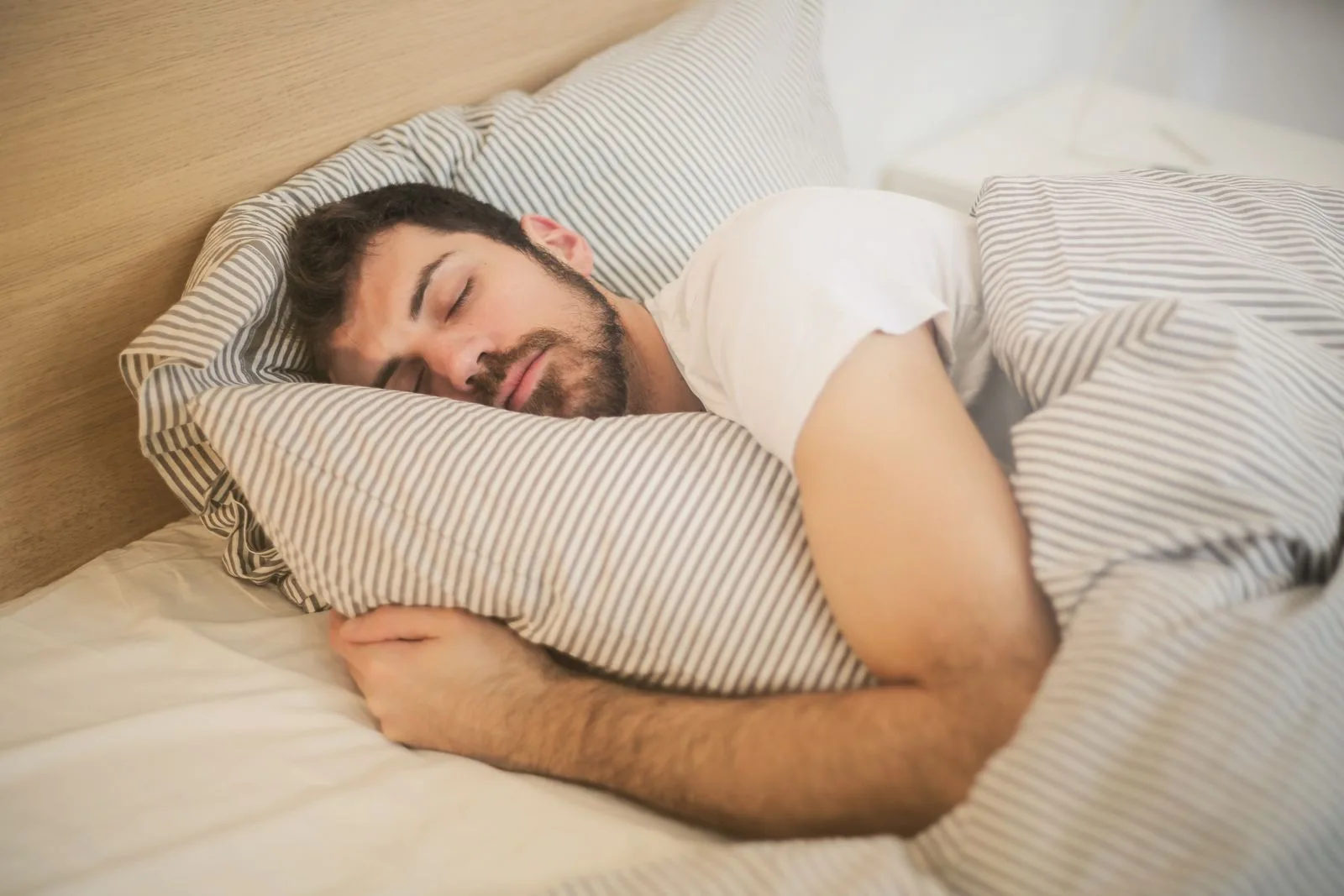 Six Things To Know about Sleeping Pills illustration
