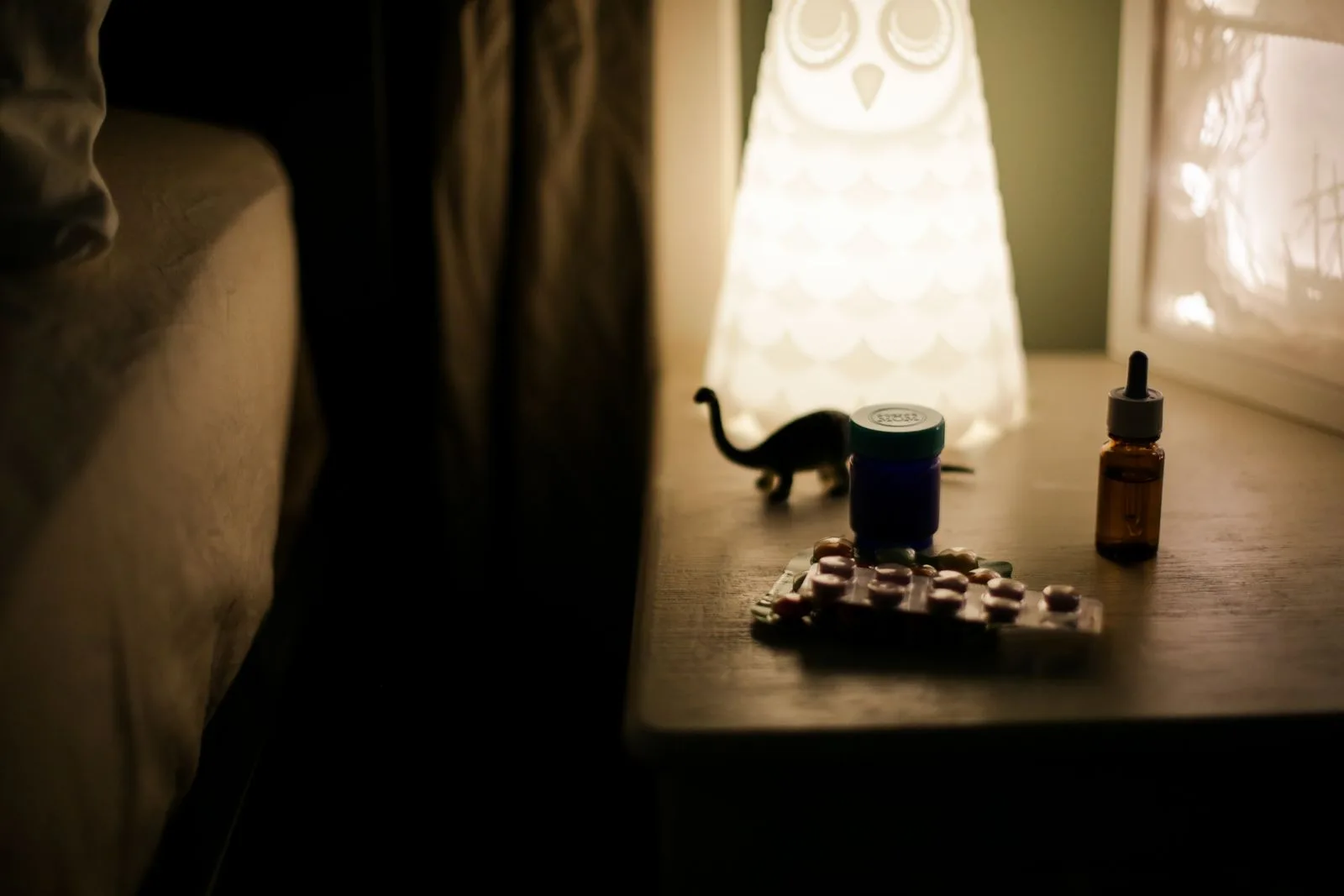 Six Things To Know about Sleeping Pills illustration